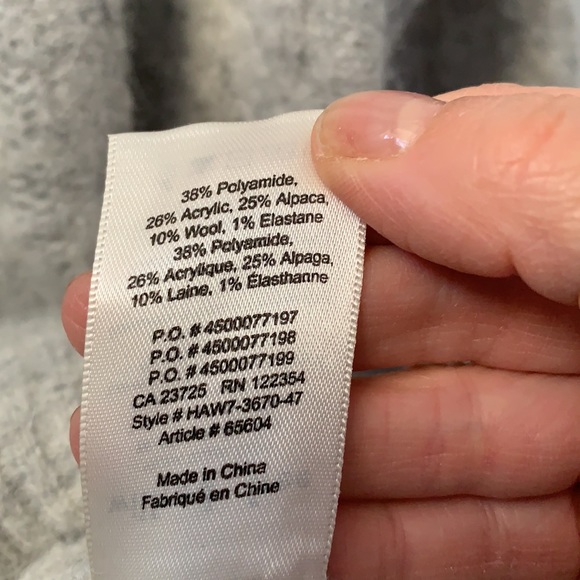 ❗️SOLD❗️Wilfred Free Turtleneck Sweater - Picture 5 of 5